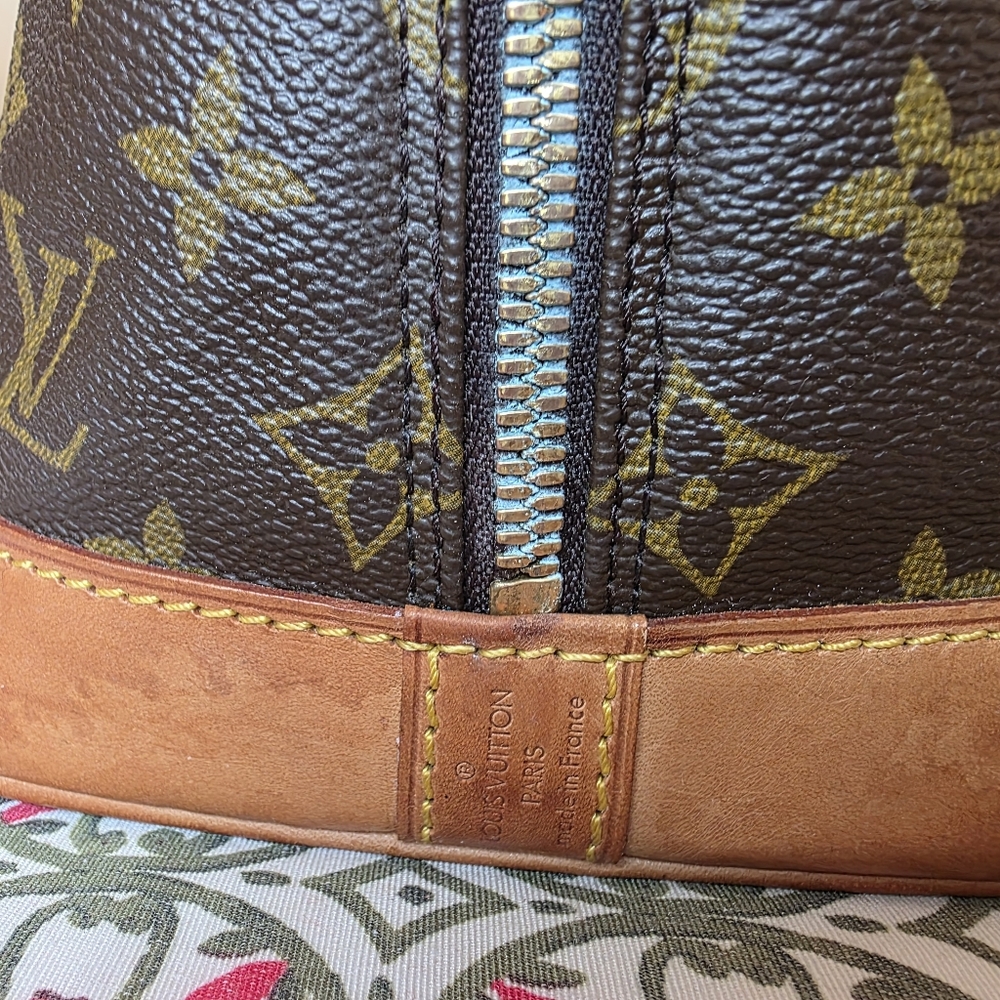 Well Loved Louis Vuitton Alma PM - Picture 8 of 17
